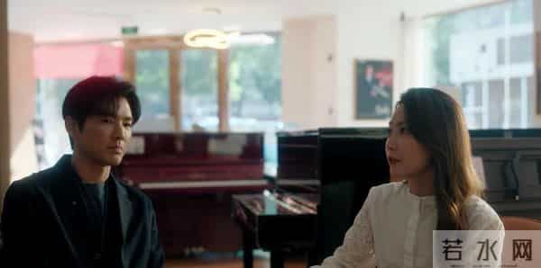 《亦舞之城》冯睿摔毁户口本叛母，筹备资金誓要赴云南寻找谭军。