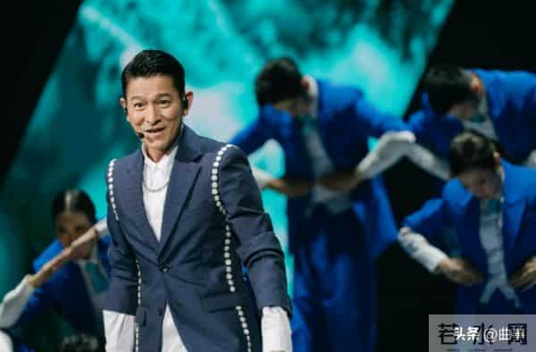 为什么刘德华音乐事业蒸蒸日上，电影却频频出现退档现象？