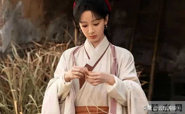 杨紫《家业》毁容式演戏！满脸墨渍磨出茧，央媒力挺非遗传承