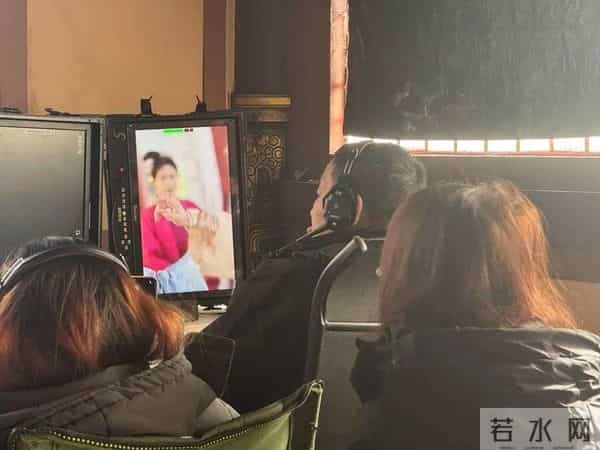 一年5000个总裁被下药、3000个女主走错房间！当“复制粘贴”失灵，微短剧的下半场拼的是什么？