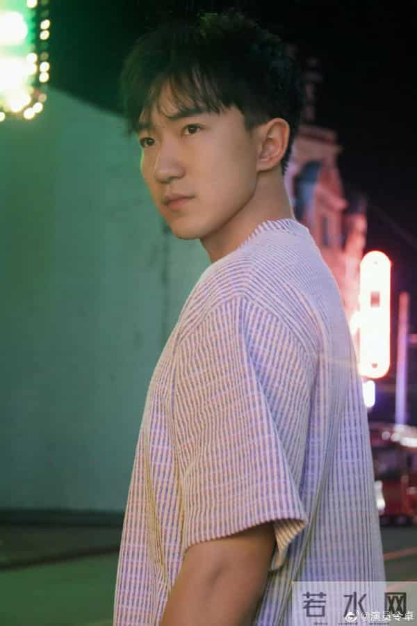 她比李纯、孙千年轻，比向涵之清纯，《大生意人》知书达理惹人爱