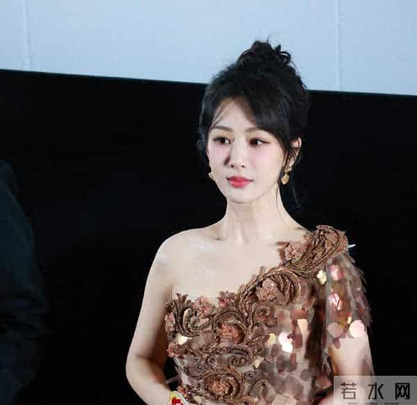 官宣6天连遭两记闷棍!杨紫这路走得也太憋屈了?