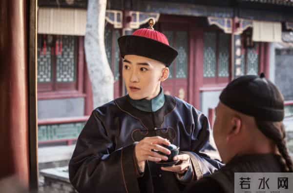 难怪看《唐诡》中的他眼熟,原来是我们的童年男神尔泰啊!