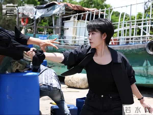 《都是她的错》9.2评分引爆母职控诉，窒息婚姻真相比绑架更惊心