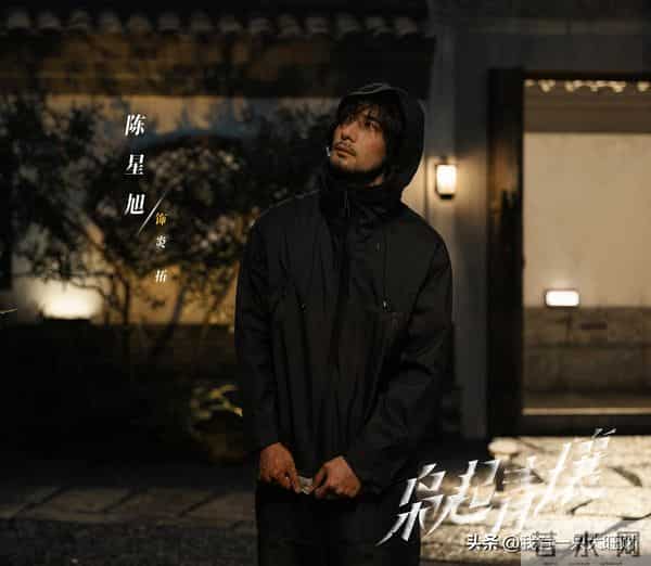 从意气风发到可怜巴巴,炎拓能活下来,皆因熊黑和冯蜜生出了人性