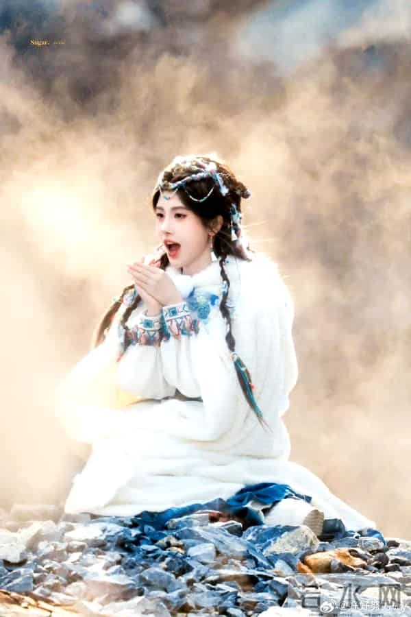 郭敬明狂写19首OST宠鞠婧祎！《月鳞绮纪》2026开年大剧要爆？