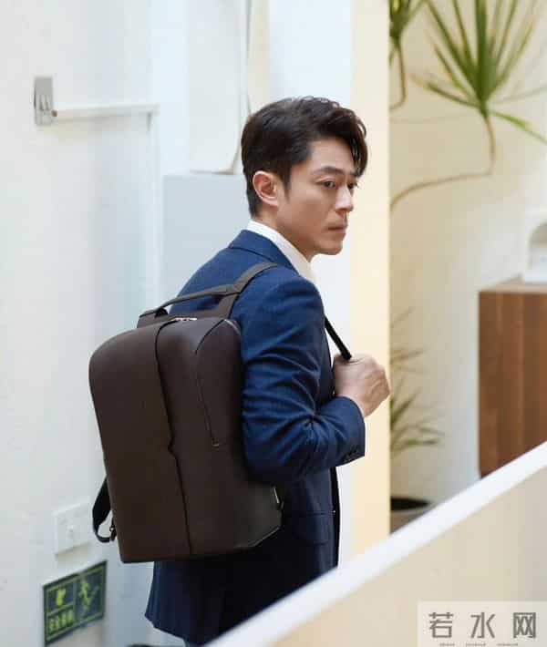 难怪都说他本色出演？毕竟是粉丝一句玩笑就能破防流泪的人啊！