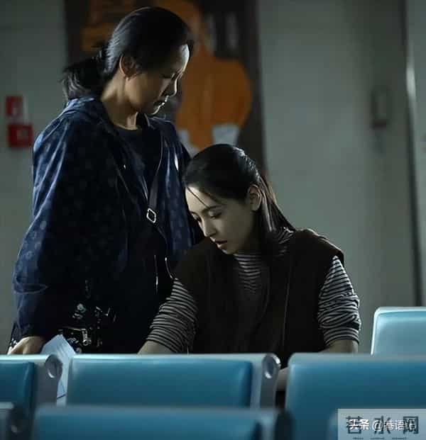 《出走的决心》和《热辣滚烫》,去年最好的两部女性电影