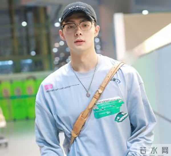 一手好牌打得稀烂！被陈伟霆带火，如今只能在《枭起青壤》打酱油