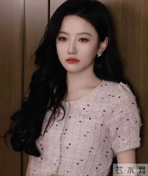 郭宇欣“短剧一姐”名头不保，短剧圈遭李柯以赶超，撕下体面！