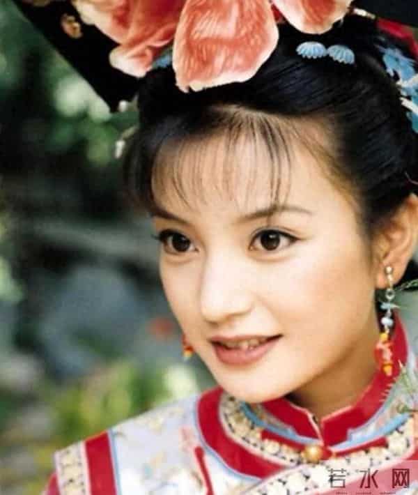 官宣离婚不到1年，赵薇近况曝光！四大罪状惹众怒，再也翻不了身