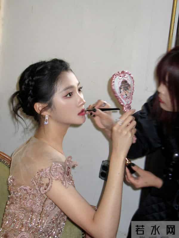 关晓彤微博视界大会写真美图