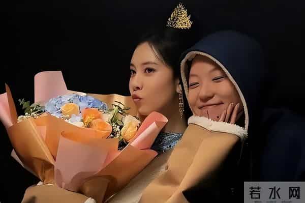 王菲没想到，"被曝同居"的28岁女儿窦靖童，彻底撕碎了自己的体面