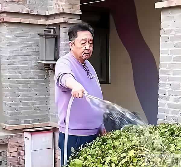 面相变了？于谦成“老赖”不到两周，恶心的一幕就在他身上发生了