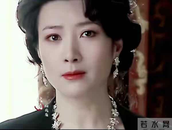 王静绝对是国内女演员中最媚最有气质的，有一种特有的高贵气质