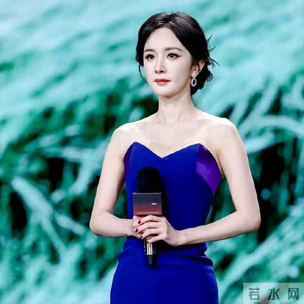 杨幂的“获奖感言”在全网火了，秦海璐的评价，终于有人信了！