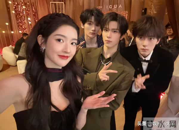 王玉雯亮相微博视界大会红毯,肌肤如雪,美得似小公主!