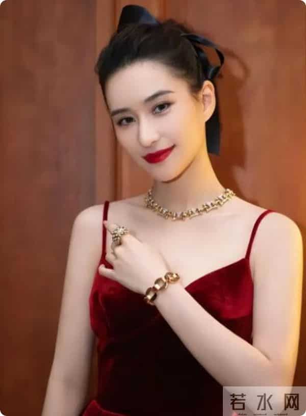 与窦骁婚变传闻真相大白仅12天,何超莲的现状,证实了杨幂没说错