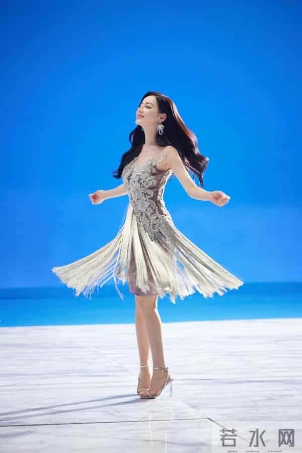 女明星，迪丽热巴的美脚