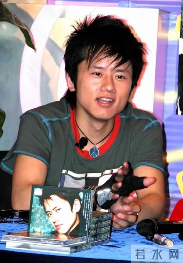 不到一周,张杰谢娜相继官宣好消息,全网恭喜,终于等到这一天