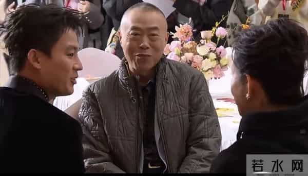 微博之夜似菜市场，杨幂指挥交通，蓝盈莹撞衫，张淼怡不敢认