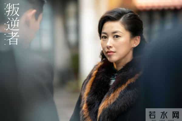 深挖 - 被翁青雅采访翻车的朱珠，本尊才是“顶级白富美”！