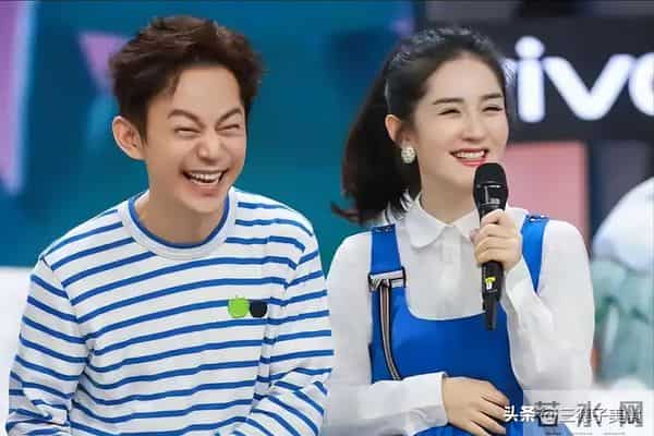 北京这一夜"乐子"多！杨幂指挥交通，蓝盈莹撞衫，欧豪疑偷瞄前任