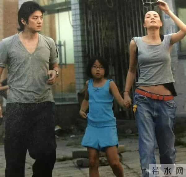 王菲没想到，"被曝同居"的28岁女儿窦靖童，彻底撕碎了自己的体面