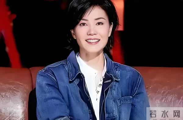 被曝“开黄腔”后，王家卫又迎来另一个噩耗，更多旧事被扯出