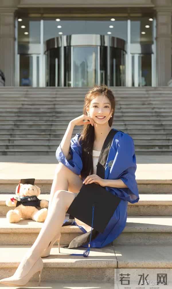 新晋花旦冯琳,主持界一股清新又靠谱的青春风暴。