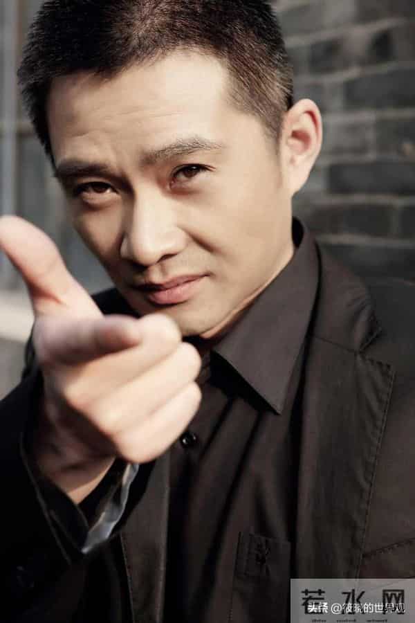 戏红人不红，明明自己很帅却娶“丑女”为妻，恩爱24年他到底图啥