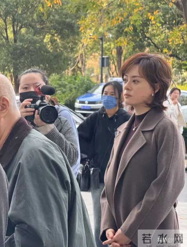 孙俪拍戏路透被疯传，眼球明显突出咬肌变大，终于懂她为何不医美