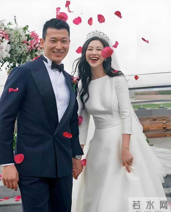 深挖 - 被翁青雅采访翻车的朱珠，本尊才是“顶级白富美”！