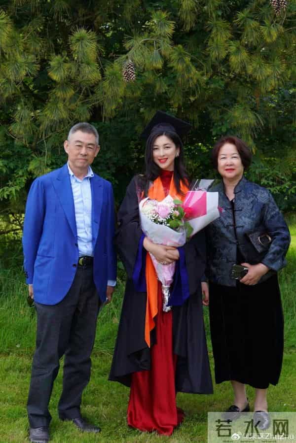 深挖 - 被翁青雅采访翻车的朱珠，本尊才是“顶级白富美”！