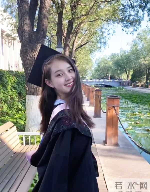 终于理解为什么叫她“短剧颜值天花板”了!温婉大方,素颜超级美