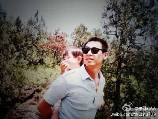 深挖 - 被翁青雅采访翻车的朱珠，本尊才是“顶级白富美”！