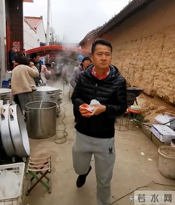 张颂文说对了，不拍戏就“消失”的演员李嘉明，已走上另一条大道