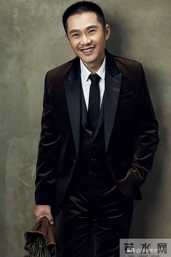 戏红人不红，明明自己很帅却娶“丑女”为妻，恩爱24年他到底图啥