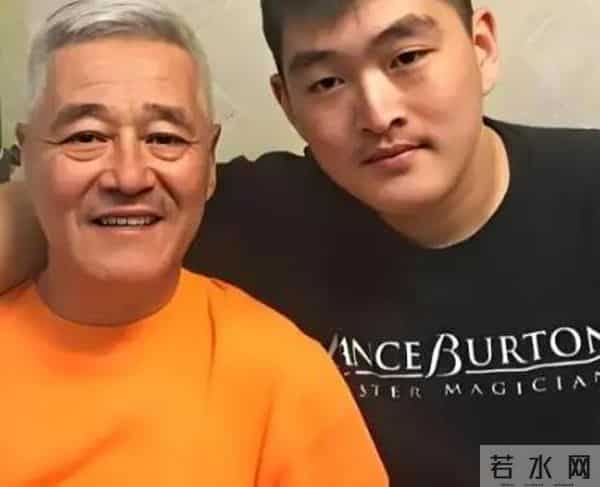 钱再多有什么用？儿子败家女儿抑郁，67岁赵本山为所有人提了醒