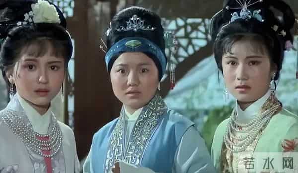 不演吻戏、不入豪门,30岁自毁前程演妈妈,先生是她叛逆的后盾