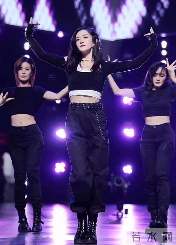 不到一周,张杰谢娜相继官宣好消息,全网恭喜,终于等到这一天