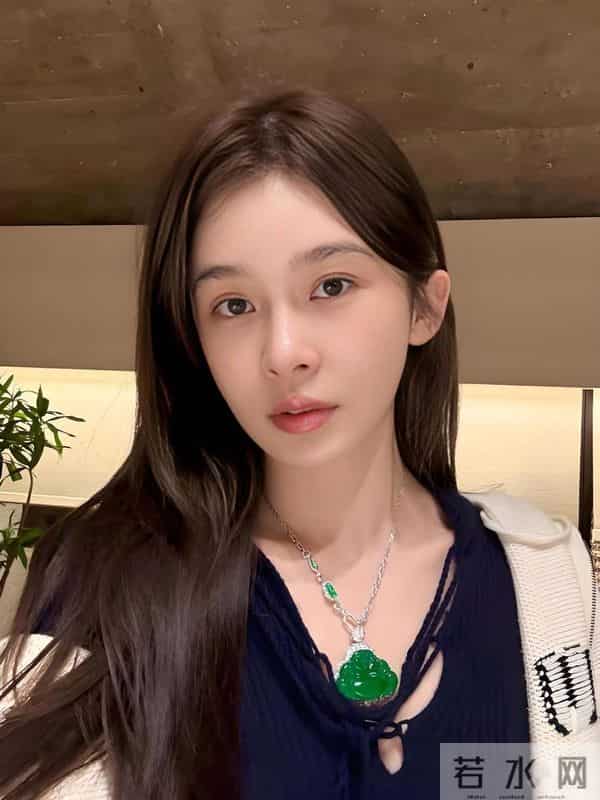 赵樱子直播曝一线男友姓张，系仙侠剧顶流比她小11岁，你能猜出吗