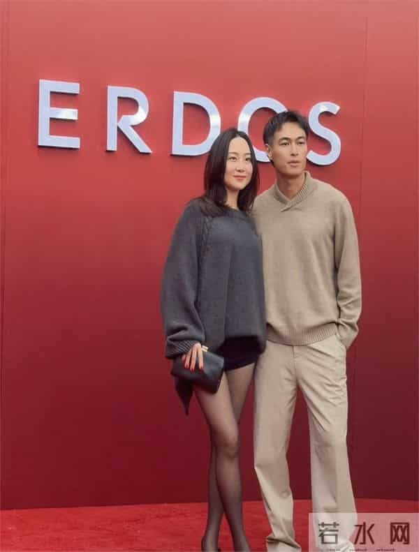 杨佑宁媳妇这身材简直堪比梦露啊肉肉的性感又火辣看得人目不转睛