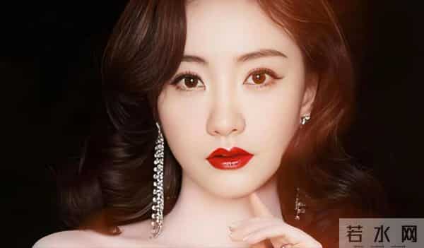 横店这一夜，珠圆玉润的短剧女神郭宇欣，秒了内娱一堆“排骨精”