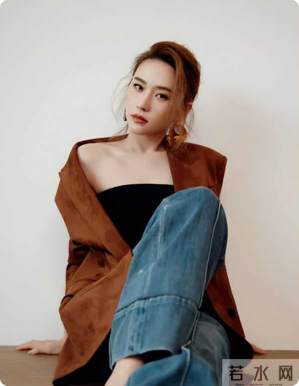 与窦骁婚变传闻真相大白仅12天,何超莲的现状,证实了杨幂没说错