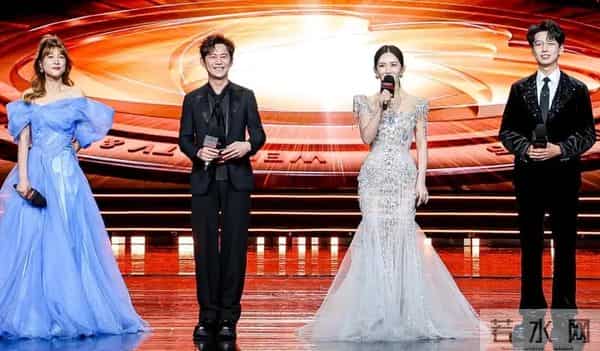 不到一周,张杰谢娜相继官宣好消息,全网恭喜,终于等到这一天