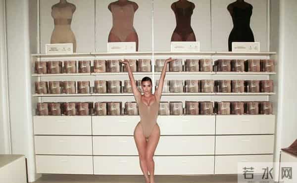 坎耶幕后操盘？现任比安卡新品牌被指“镜像”前任金·卡戴珊