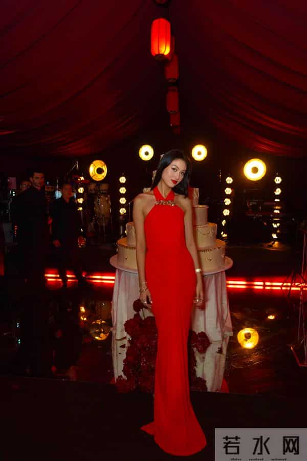 温州日清集团嫁女，甄子丹和汪诗诗甜蜜牵手，任达华女儿长得像他