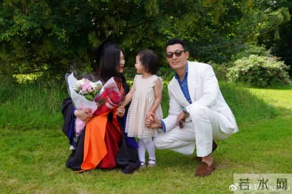 深挖 - 被翁青雅采访翻车的朱珠，本尊才是“顶级白富美”！