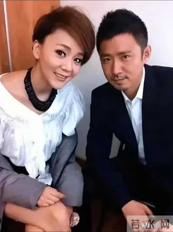 她是高鑫夫妇的女儿，不拍广告不进娱乐圈，读上海重点高中是学霸